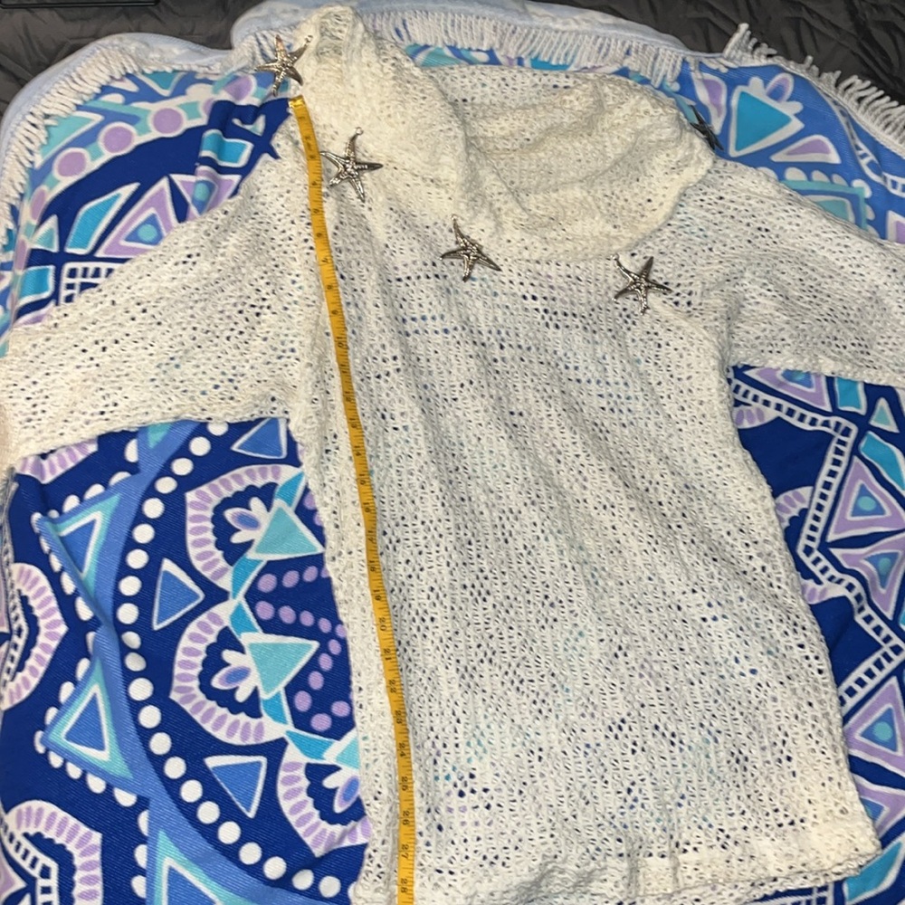 Chic Off-Shoulder Cream Sweater with Star Accents VINTAGE! Size large - Picture 9 of 13